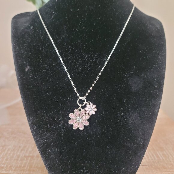 COACH-Flower Medallion Necklace with Rhinestones (Brand New)(Gift box included) - Picture 10 of 13